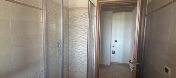 5 bedrooms Villa in Ladispoli, Italy No. 305927 9