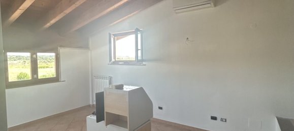 5 bedrooms Villa in Ladispoli, Italy No. 305927 11