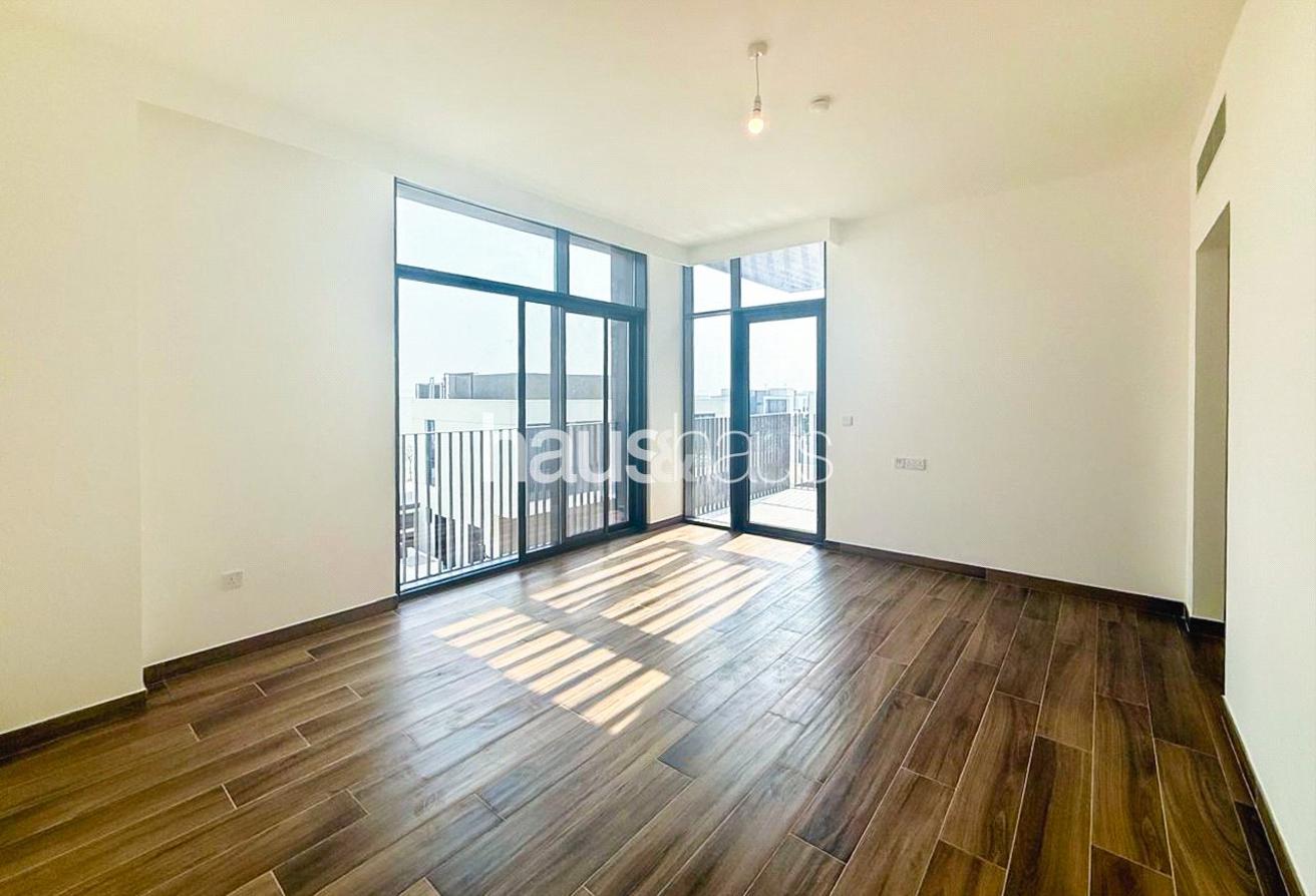 Таунхаус с 4 спальнями в Al Furjan, ОАЭ № 100007