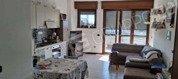 Apartamento de 2 habitaciónes en Legnano, Italy No. 305218 4
