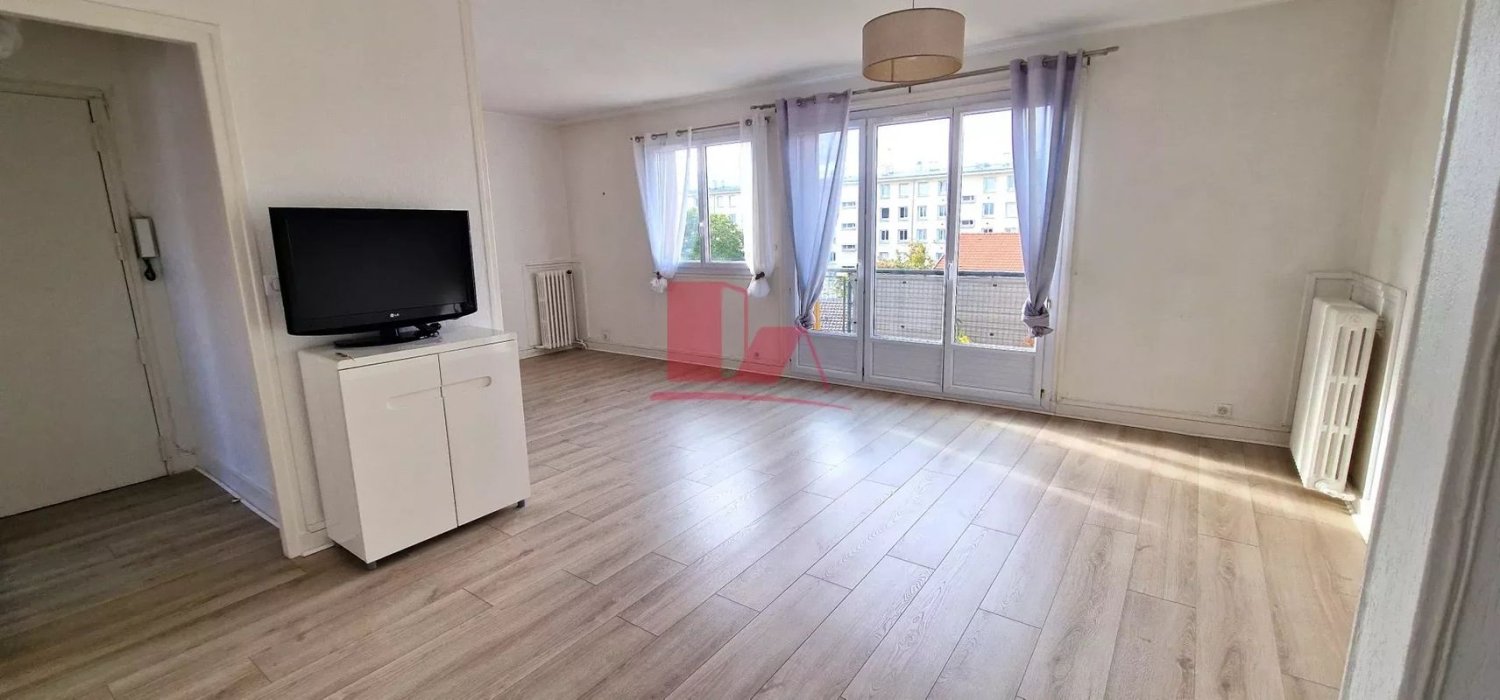 2 غرف نوم شقة في Viry-Chatillon, France رقم 169845