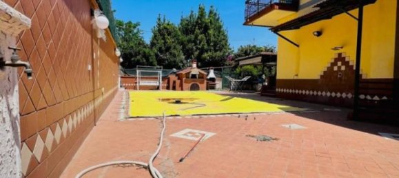 3 bedrooms Apartment in Giugliano in Campania, Italy No. 273679 5