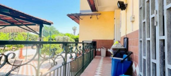 3 bedrooms Apartment in Giugliano in Campania, Italy No. 273679 7