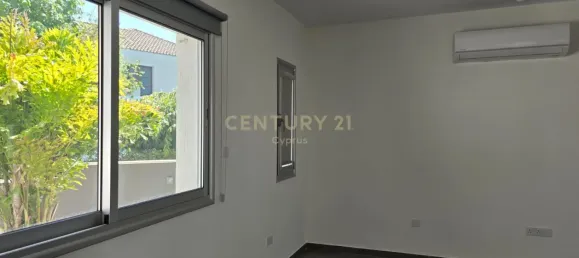 4 bedrooms Villa in Agios Athanasios, Cyprus No. 5780 3