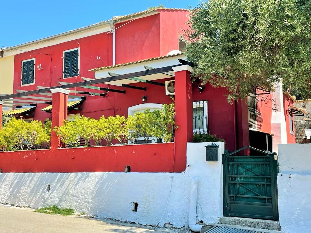3 bedrooms Commercial property for sale in Corfu, Central Corfu and Diapontian Islands, Corfu, Ionian Islands, Peloponnese, Western Greece and the Ionian, Greece № 68860