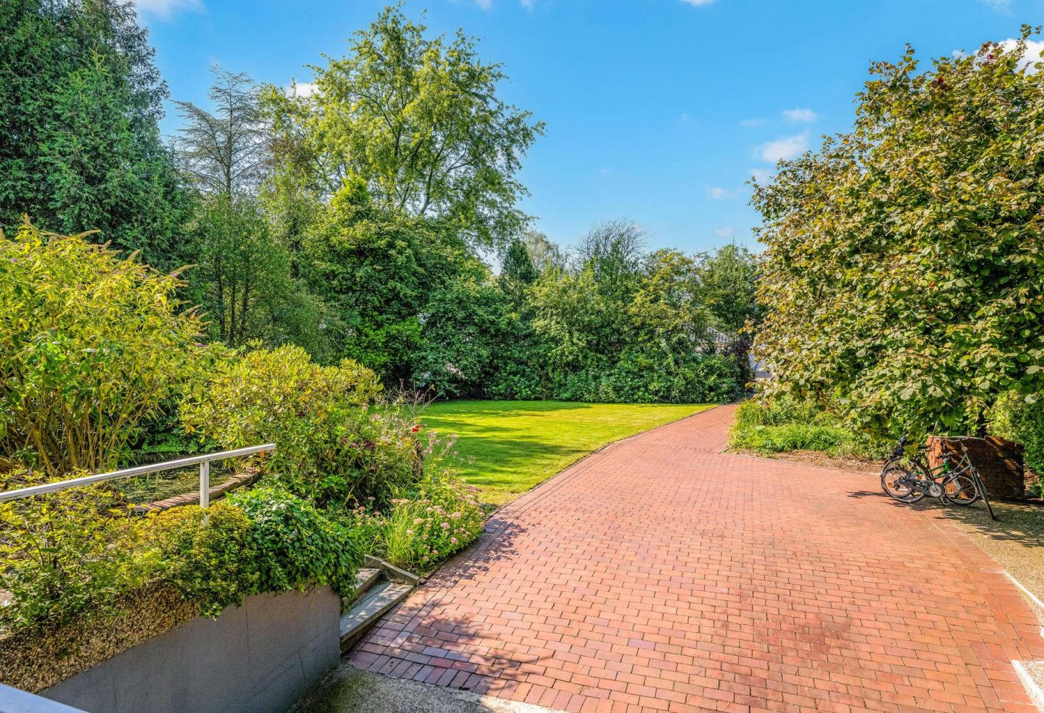 Casa de 5 dormitorios en Bremen, Germany No. 23958