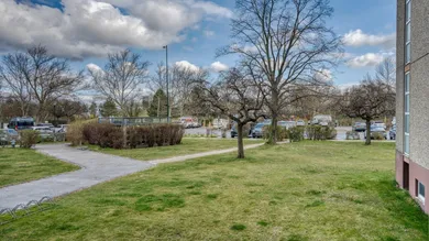 Квартира с 3 комнатами в Винер Нойдорф, Австрия № 186577