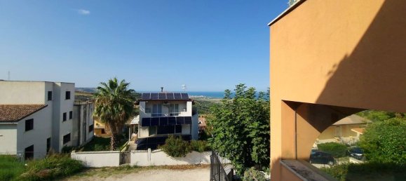 Квартира с 2 спальнями в Колоннелла, Италия № 322884 35