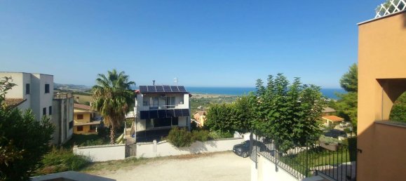 Квартира с 2 спальнями в Колоннелла, Италия № 322884 38