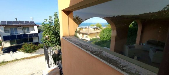 Квартира с 2 спальнями в Колоннелла, Италия № 322884 34