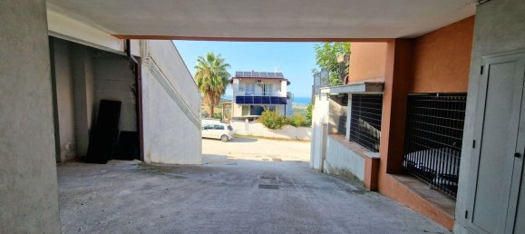 Квартира с 2 спальнями в Колоннелла, Италия № 322884 46