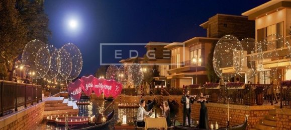 6 bedrooms Villa in Dubai, UAE No. 8352 8