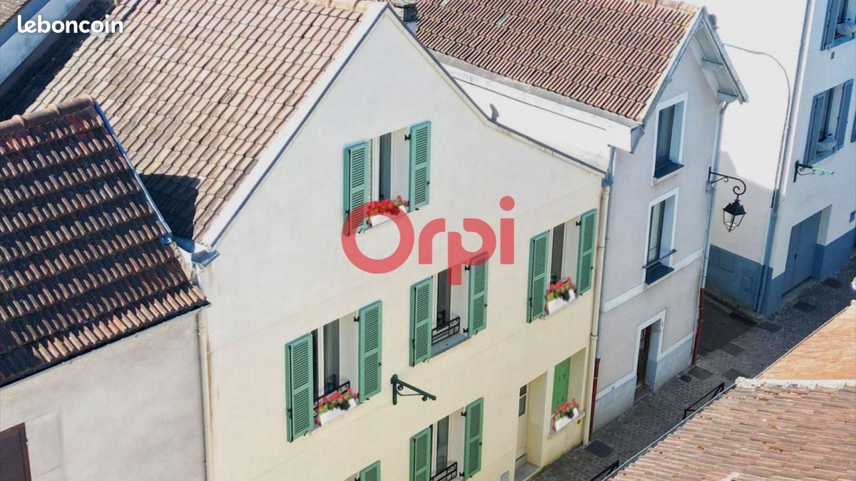 4 bedrooms House in Chambourcy, France No. 121531