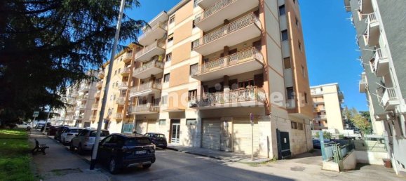 Квартира с 3 спальнями в Беневенто, Италия № 204615 2