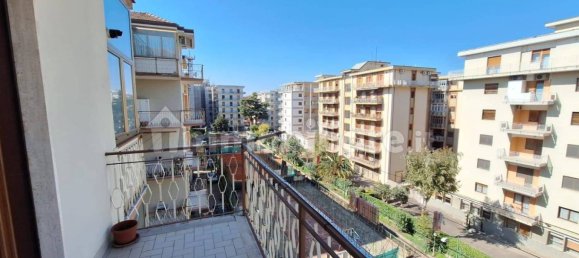 Квартира с 3 спальнями в Беневенто, Италия № 204615 15