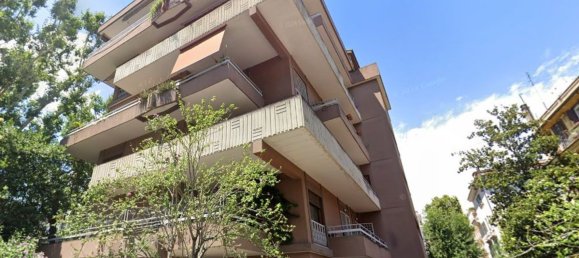 3 bedrooms Apartment in Rome, Italy No. 345259 2