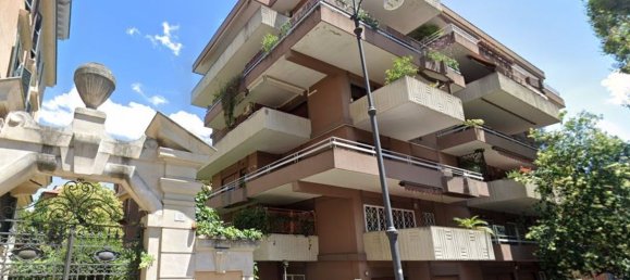 3 bedrooms Apartment in Rome, Italy No. 345259 4