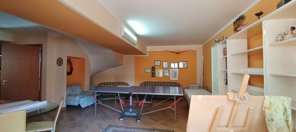 Casa de 3 divisões em Montoro, Italy N.º 33290 33