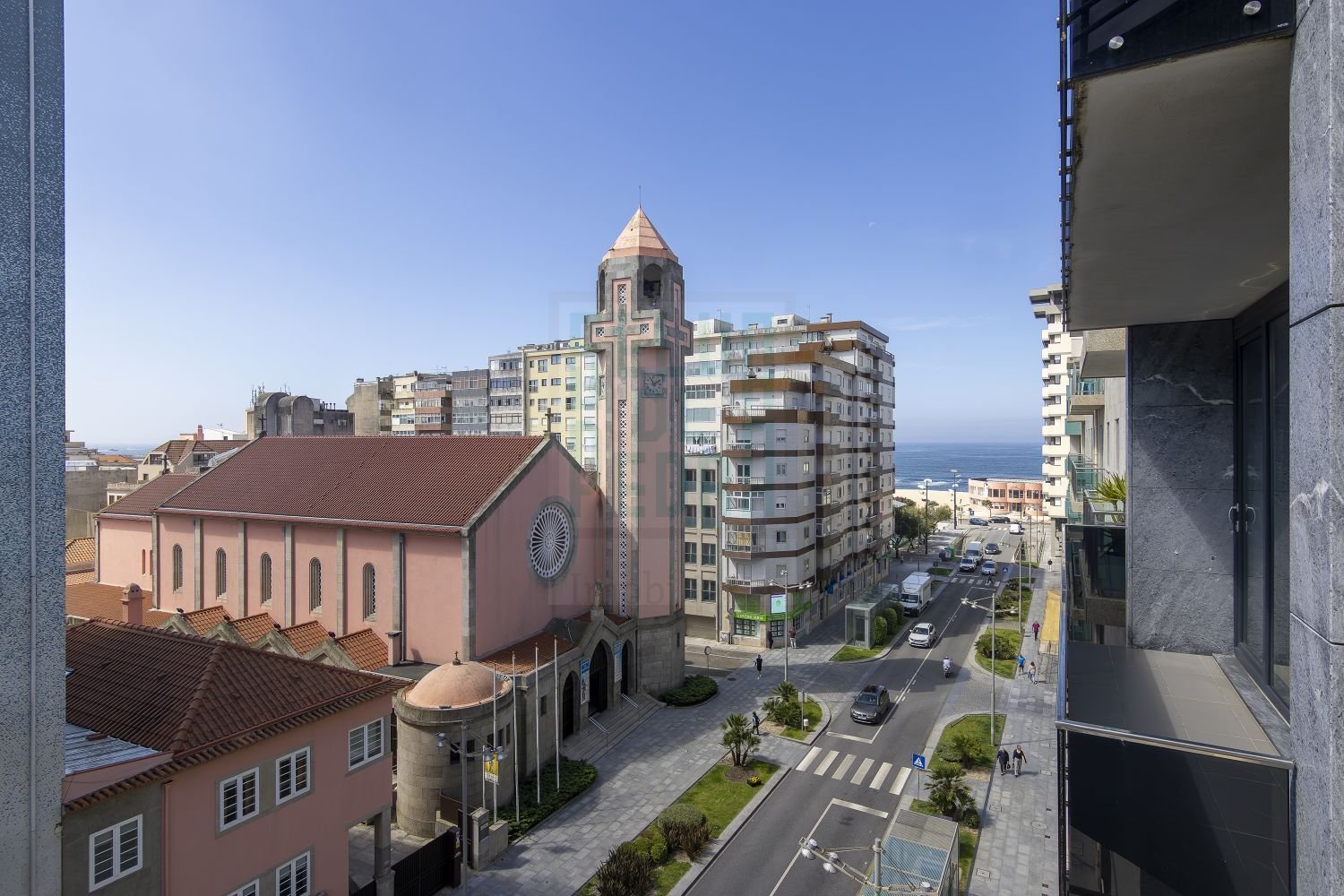 Квартира с 3 спальнями в Повуа ди Варзин, Португалия № 284008