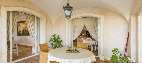 6 bedrooms Villa in Antibes, France No. 1777 15