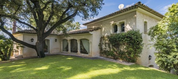 6 bedrooms Villa in Antibes, France No. 1777 8