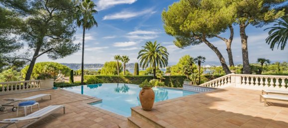 6 bedrooms Villa in Antibes, France No. 1777 6