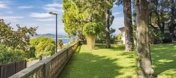 6 bedrooms Villa in Antibes, France No. 1777 7