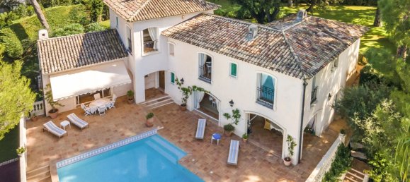 6 bedrooms Villa in Antibes, France No. 1777 2