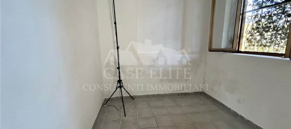 Propiedad comercial de 4 habitaciónes en Anzio, Italy No. 153507 23