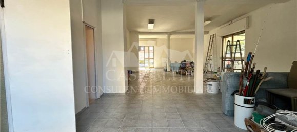 Propiedad comercial de 4 habitaciónes en Anzio, Italy No. 153507 21