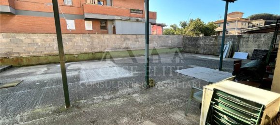Propiedad comercial de 4 habitaciónes en Anzio, Italy No. 153507 13