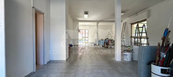 Propiedad comercial de 4 habitaciónes en Anzio, Italy No. 153507 14