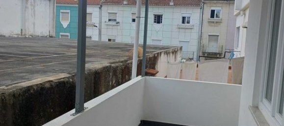 Квартира с 1 спальней в Алмада, Португалия № 233545 18