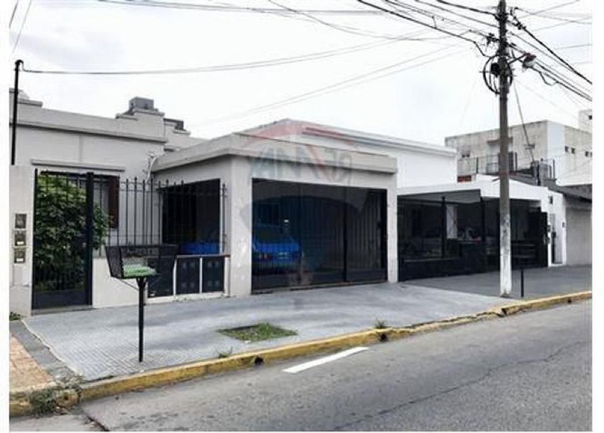 2 bedrooms House in Tres de Febrero, Argentina No. 986