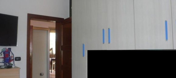 9 rooms Apartment in Fucecchio, Italy No. 35715 13