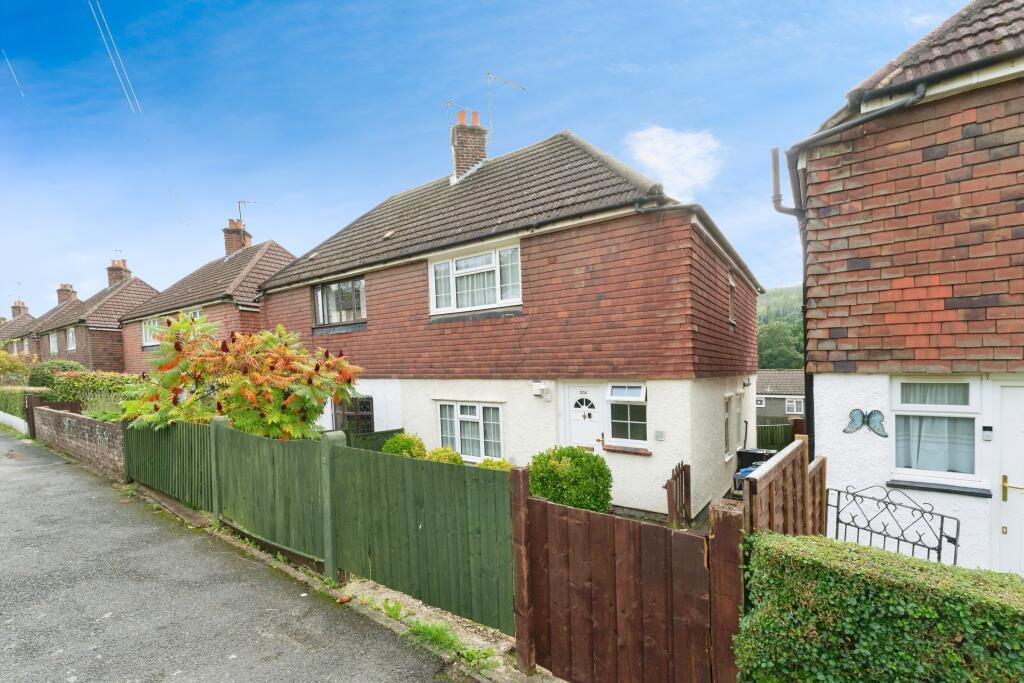 3 Schlafzimmer Haus in Kenley, United Kingdom, Nr. 8038