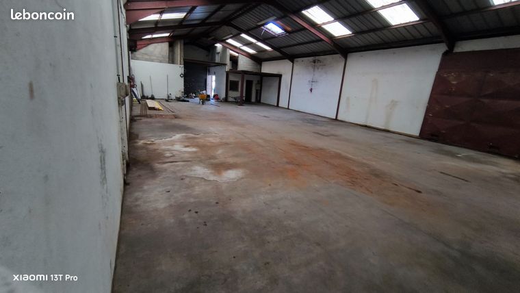 Коммерческая недвижимость 1297м² в Мери-сюр-Уаз, Франция № 354056