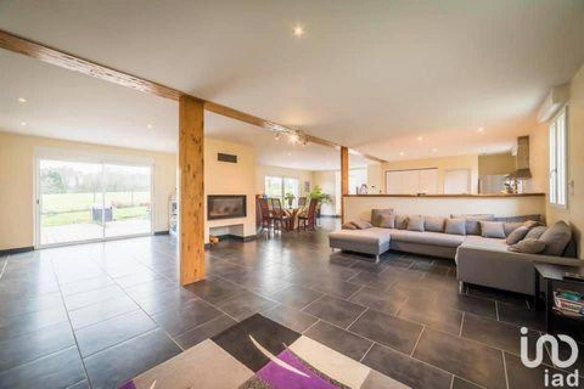 Casa T4 em Auxerre, France N.º 8175