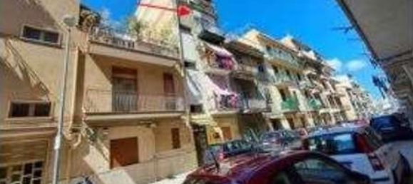 4 rooms Apartment in Palermo, Italy No. 208184 2