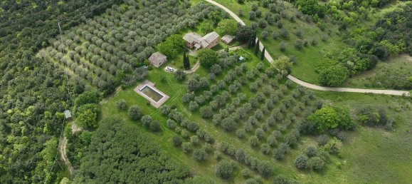 26 rooms House in Marsciano, Italy No. 55616 4