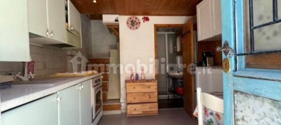 2 bedrooms House in Genoa, Italy No. 264628 4