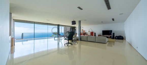 4 bedrooms Villa in Funchal, Portugal No. 221420 9