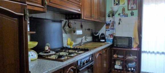 6 rooms Apartment in Altopascio, Italy No. 39112 19