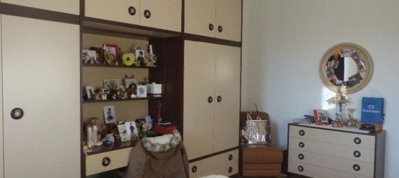 6 rooms Apartment in Altopascio, Italy No. 39112 8