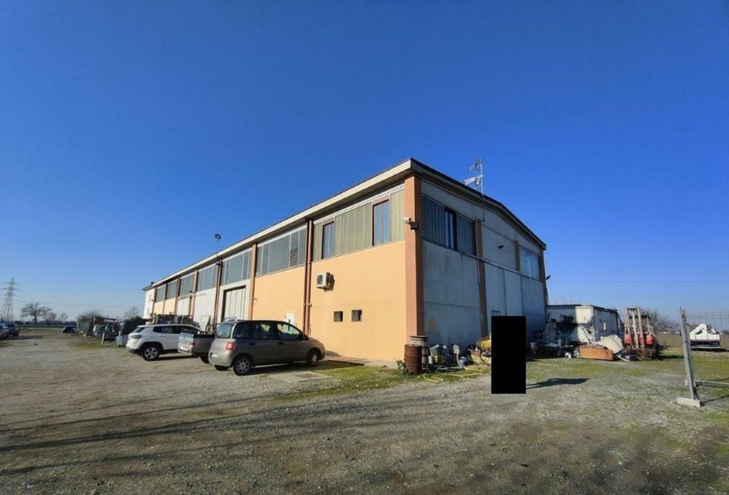 299m² Warehouse in Parma, Italy No. 257679