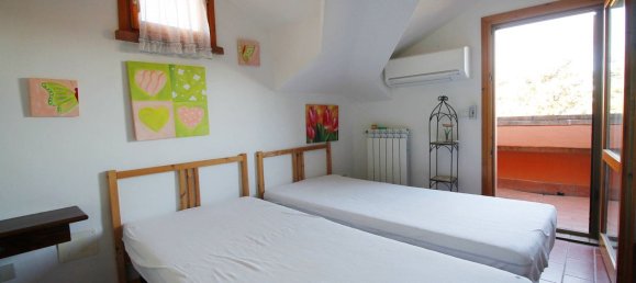 4 rooms Apartment in Montaione, Italy No. 142839 7