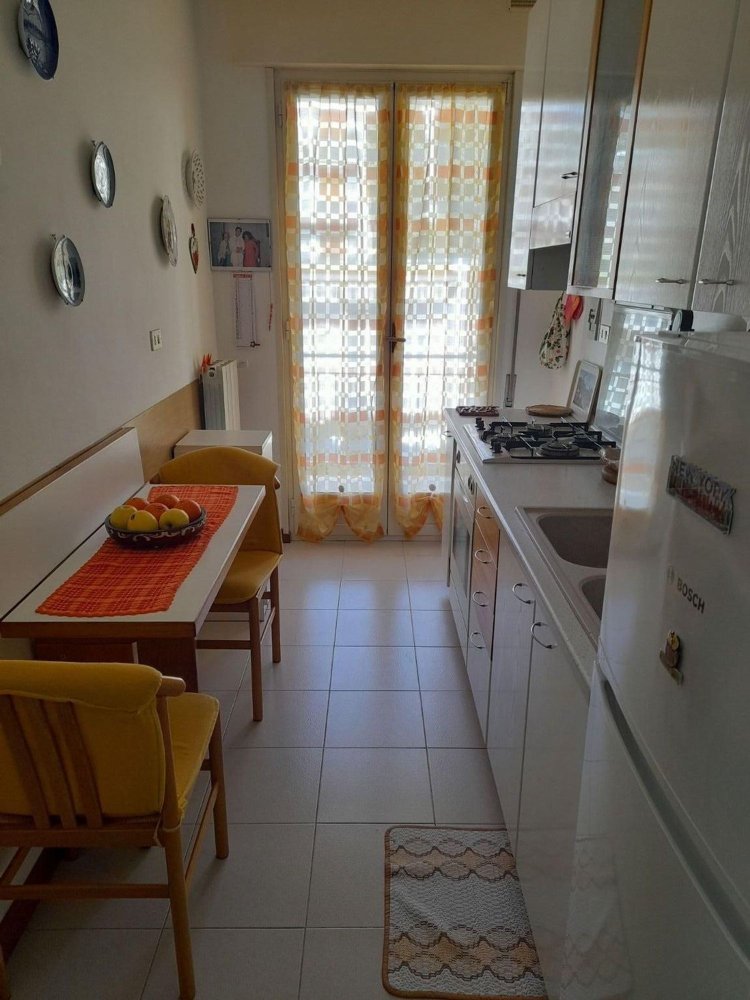 Квартира с 2 комнатами в Оспедалетти, Италия № 141906