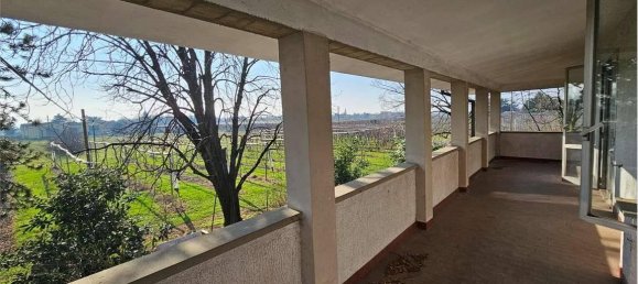 8غرفة فيلا في Castelfranco Emilia, Italy رقم 77256 2