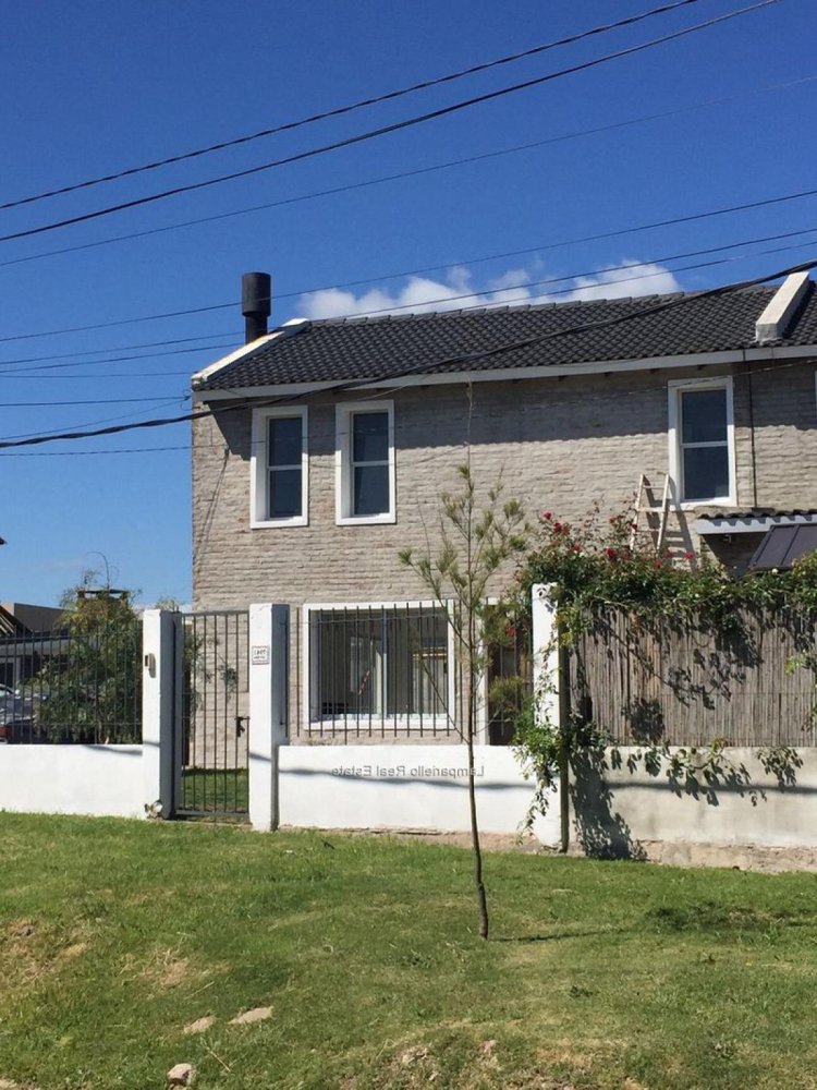 3 bedrooms House in Canelones, Uruguay No. 2773