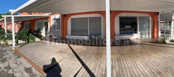 Propiedad comercial de 5 habitaciónes en San Felice Circeo, Italy No. 112675 2